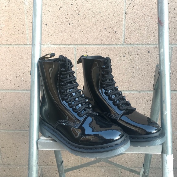 dr martens pascal stud boots